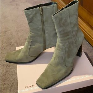 Bandolino boots
